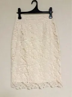 【美品】マイストラーダ 膝丈レーススカートのサムネイル