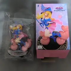 遊戯王 ブラック・マジシャン・ガール HereDitail フィギュア