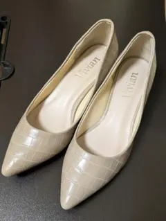 Vivian クロコ型押し ポインテッドトゥパンプス 22.5cm