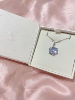 新品未使用　Swarovski スワロフスキー 雪の結晶 ネックレスのサムネイル