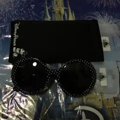 Disney Parks ブラックドットサングラス ケース付き　ディズニーランド