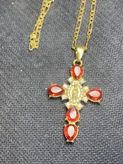赤いストーン付き十字架ネックレス　純金鍍金24kgp ゴールドチェーン