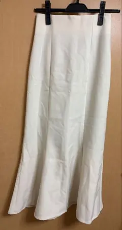 ローリーズファーム　マーメイドスカートのサムネイル