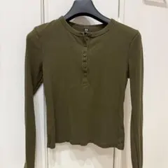 【ユニクロ】リブヘンリーネックT/長袖　カーキ M