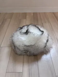 ファー素材 ラウンド型帽子 ホワイト/ブラック