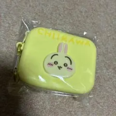 ちいかわ　ミニシリコンポーチ　うさぎ