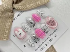 834.現品ネイルチップ　花柄ぷっくりハートとトイプードルチェックらくがきネイル