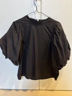 黒 バルーンスリーブ 半袖シャツ