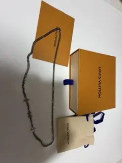 ルイヴィトン ネックレス モノグラム ロウ ゴールド LV 箱・保存袋付き