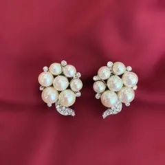 スワロフスキー シルバーイヤリング パール 花デザイン 上品 華やか