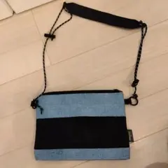 サコッシュ 約29x26×3センチのサムネイル