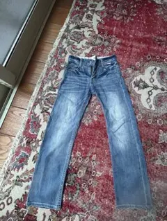 ライトブルーデニムパンツ