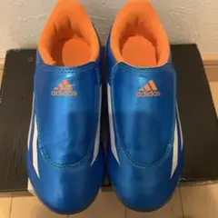 再々値下げ❣️アディダス☆サッカーシューズ