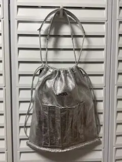 【美品】UN3D. シルバー　ショルダーバッグ　巾着