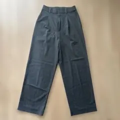 UNIQLOタックワイドパンツ　ダークグレー S