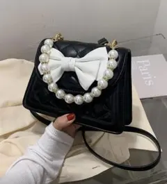 パールリボン付き黒ショルダーバッグ