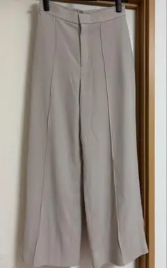 UNIQLO ワイドパンツ ベージュ Mサイズ