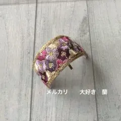 インド刺繍リボン　ゴールドとピンク系花柄刺繍　ポニーフック(ソフトワイヤー入り)