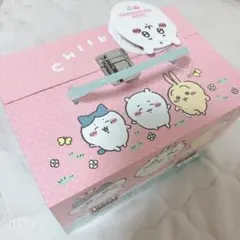 【新品】ちいかわ　バニティメイクボックス 220846