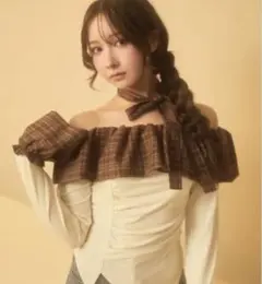 オフショルダー titty&Co.のサムネイル