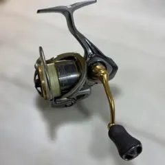 18FREAMS LT2000S スピニングリール - メルカリ