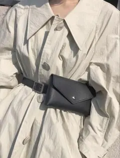 黒 合成皮革 ボディバッグ ベルトポーチ　ウエストバッグ　ウエストポーチ