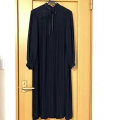 美品 セルフォード ボウタイプリーツワンピース パール Aライン 36濃紺