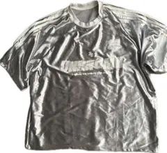 UNKNOWN メタリックシルバー Tシャツのサムネイル