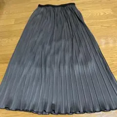 グレー ロングプリーツスカート