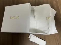 Dior ギフトボックス ホワイト 空箱　リボン　袋