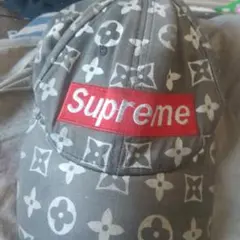 Supreme グレ―