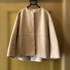 襟なしジャケット