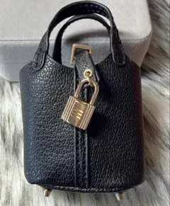 チャーム　バッグ　黒