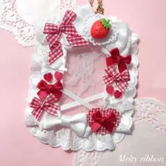 ♡現品限り♡ デコ硬質ケース ホワイト×レッド チェック いちご B8