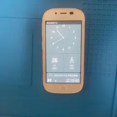 docomo Raku Raku Phone F-06Fゴールドのサムネイル