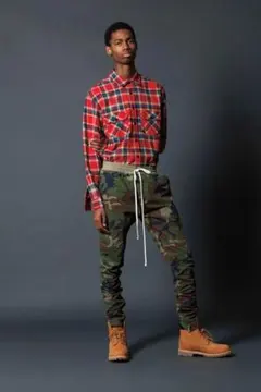 FEAR OF GOD 7th カーゴパンツ　カモ柄 FEAR OF GOD - fear of god SIXTH COLLECTION カーゴパンツ