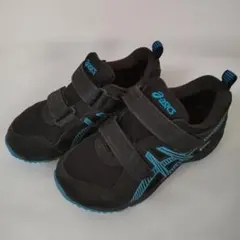 アシックスasics ブラック スニーカー 　 18㌢　ゴアテックス