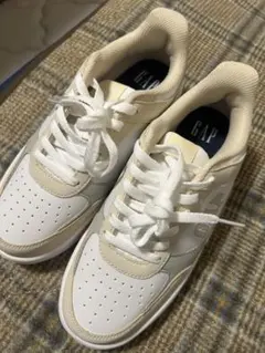 GAP スニーカー ホワイト ベージュ 25.0cmのサムネイル