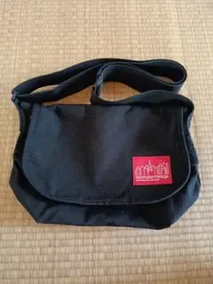 Manhattan Portage メッセンジャーバッグ 黒のサムネイル