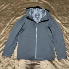 ユニクロ 防風マウンテンパーカー ブラック M