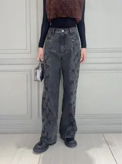 2026年最新】FETICO FLOWER EMBROIDERED WIDE JEANSの人気アイテム