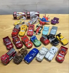 トミカ カーズ モンスターズインク トイストーリー まとめ売り - メルカリ