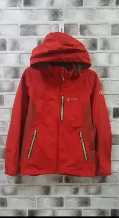 AIGLE フード付き赤ジャケット