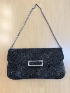 ビーズ装飾クラッチバッグ