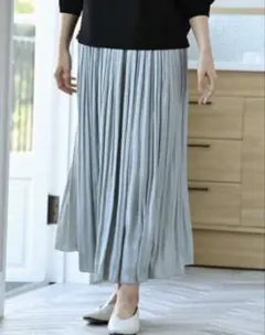 ロペピクニック　サテンプリーツスカート