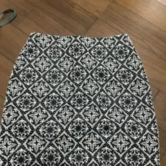 ZARA BASIC スカート タイトスカート 総柄 スリット入り