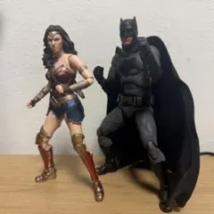 SHフィギュアーツ mafex DC ワンダーウーマン バットマン