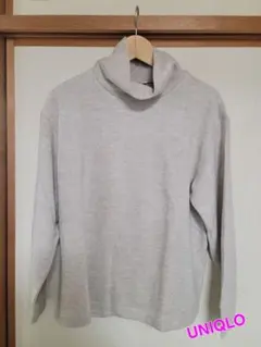 UNIQLO ソフトニットフリースリブハイネックT