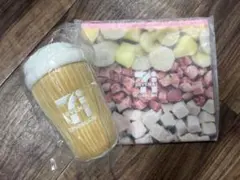 セブンイレブン 一番くじB賞　セブンカフェぬいぐるみチャームandフラットポーチ