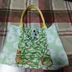 Item thumbnail for item 51a9e7c2-0a61-4d4e-a095-e32860197b13